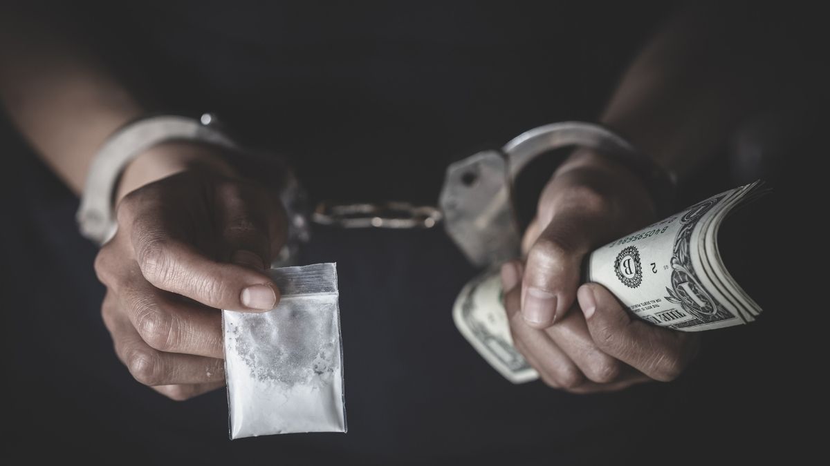 maharashtra-police-raids-drug-unit-in-solapur-arrests-school-dropout-brothers-with-mephedrone-worth-over-rs-100-cr