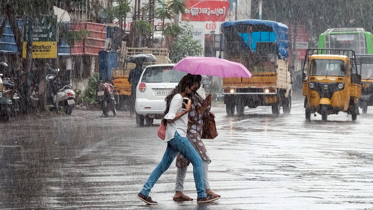 Heavy Rains Cause Flooding In Parts Of Kerala, School Closed; Yellow ...