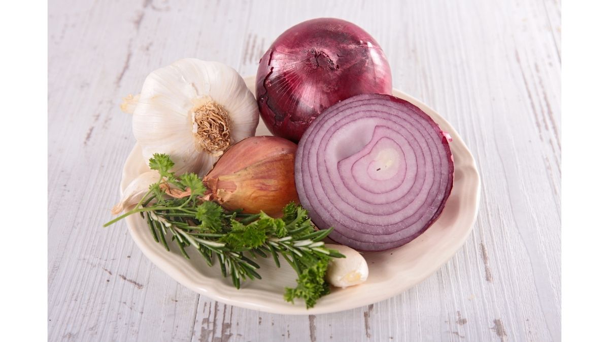 Navratri 2023 Why Should You Not Eat Onion And Garlic For Nine