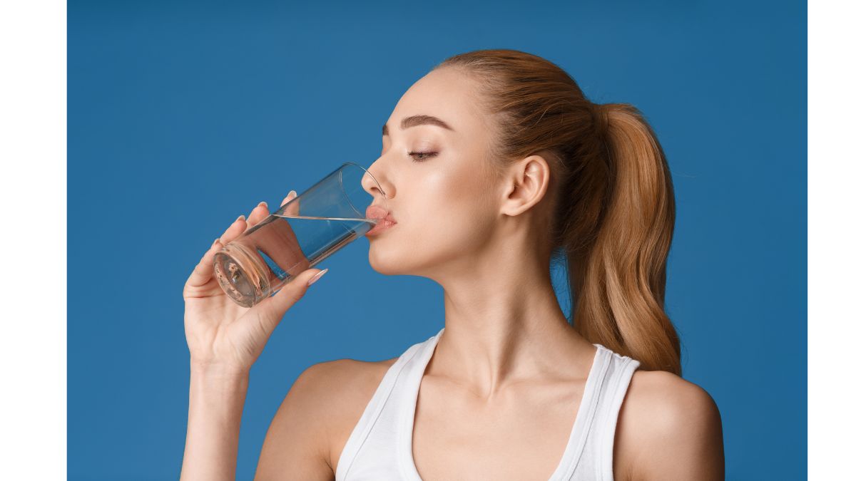 5 Reasons To Drink Water First Thing In The Morning | Hydration To ...