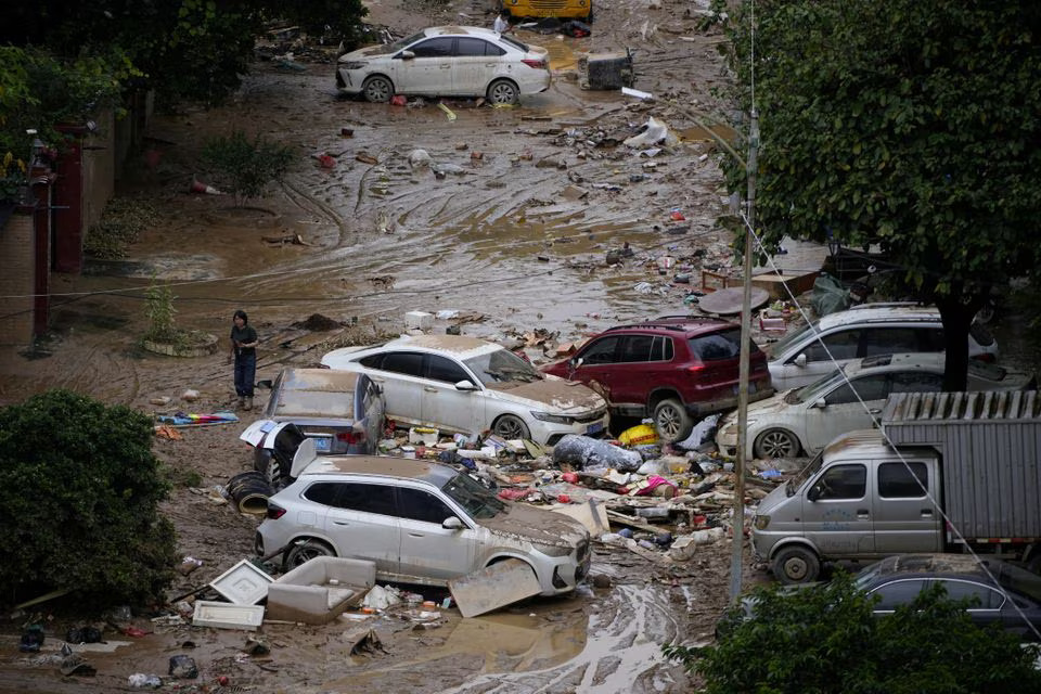 typhoon-haikui-in-china-rain-floods-batter-southern-part-of-country
