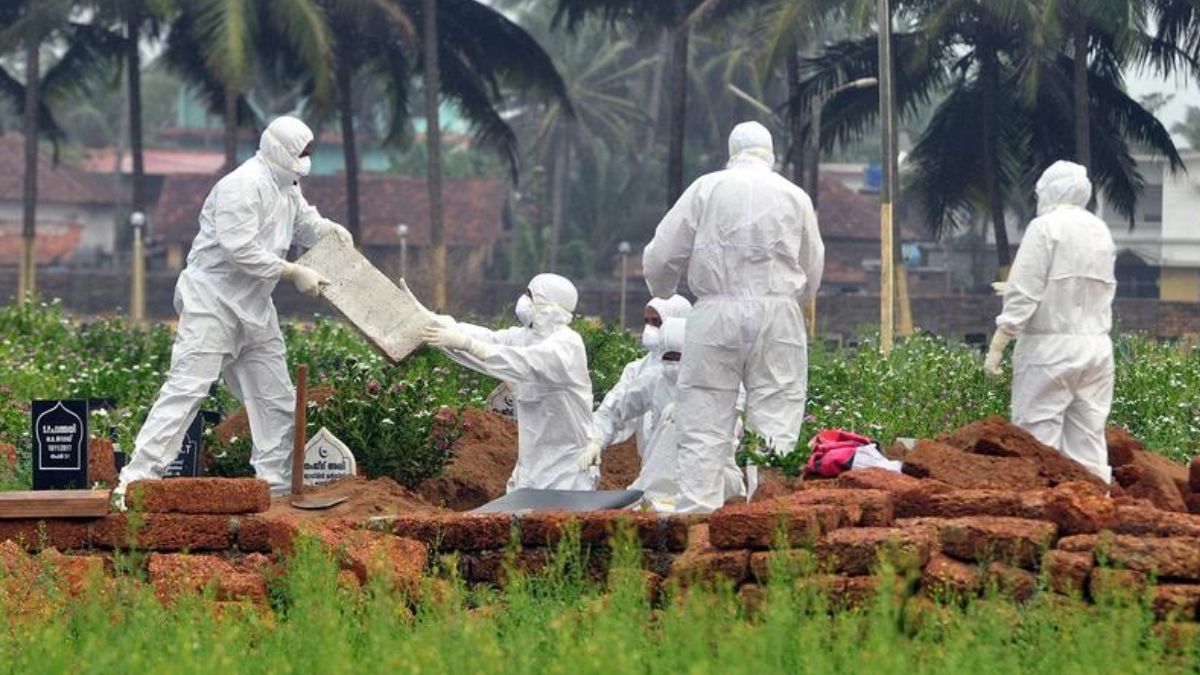 nipah-virus-in-kerala-alert-issued-in-kozhikode-neighbouring-districts-after-cases-rise-to-four