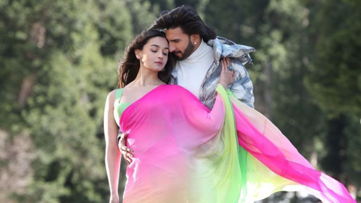 rocky-aur-rani-kii-prem-kahaani-inspired-by-this-bollywood-couple-filmmaker-karan-johar-says-maybe-subconsciously-i-got-inspired