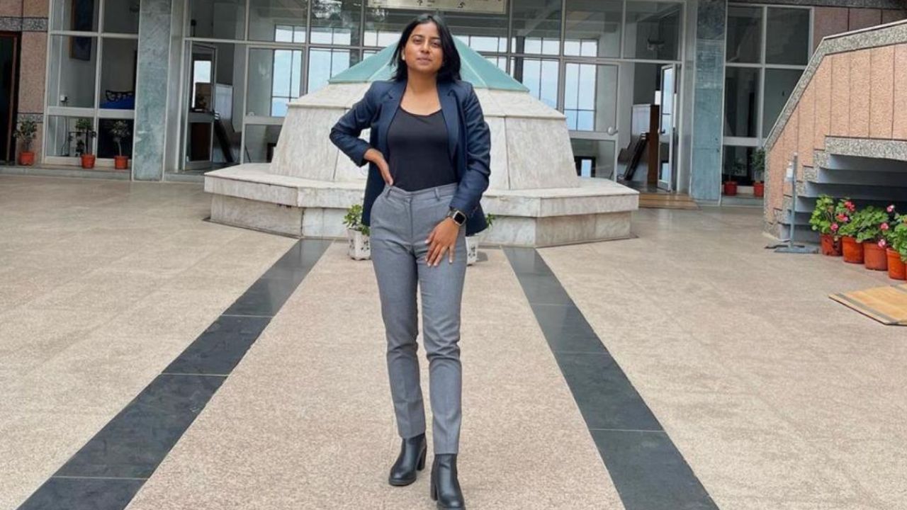 upsc-success-story-vandana-chauhans-inspiring-journey-who-cracked-upsc-exam-without-any-coaching