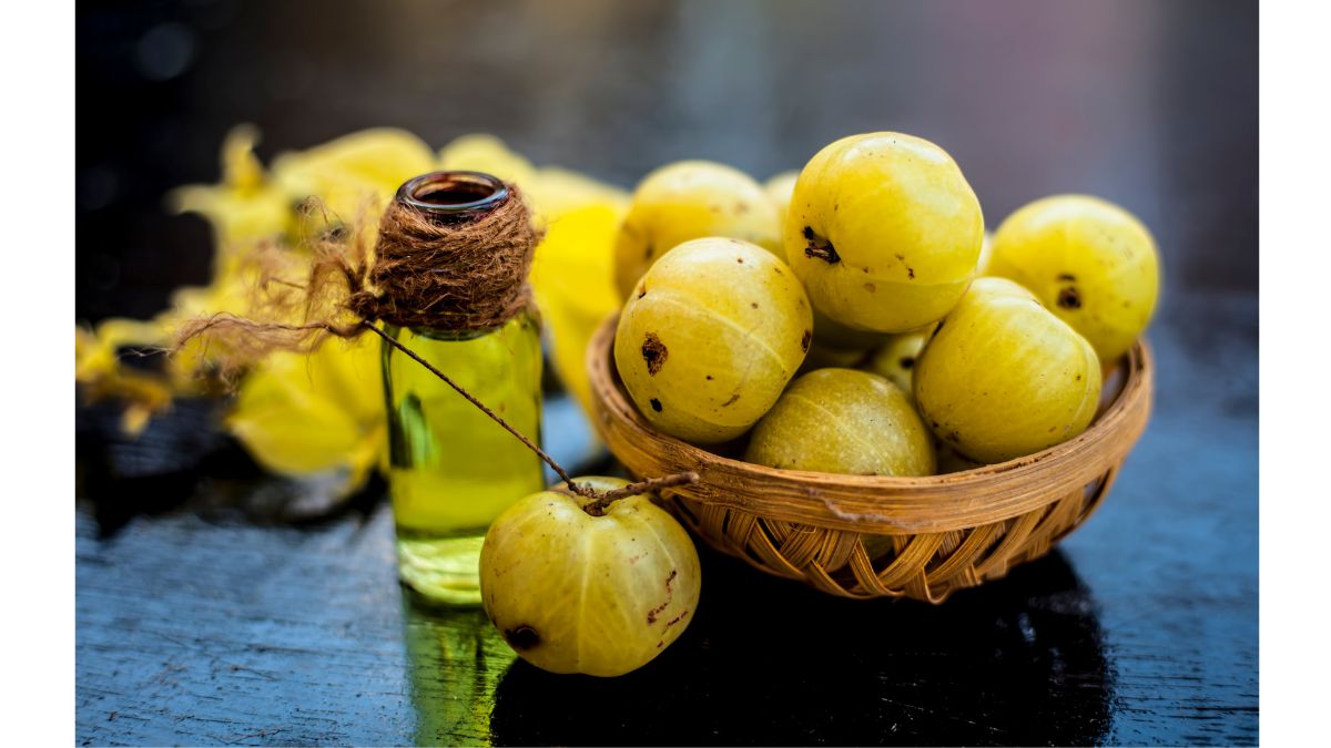 amla-juice-for-belly-fat-loss-5-reasons-to-include-this-detox-drink-in