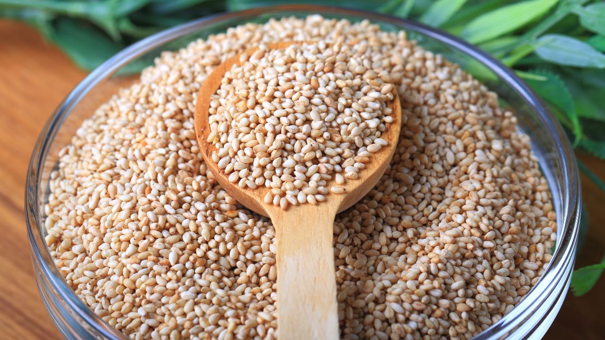 5 Impeccable Health Benefits Of Drinking Sesame Seeds Water In The Morning