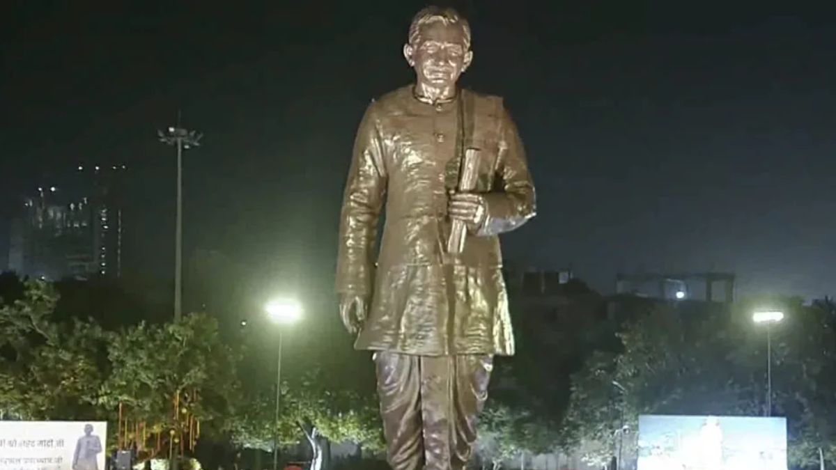 pm-modi-unveils-72-foot-statue-of-pandit-deendayal-upadhyaya-in-delhi