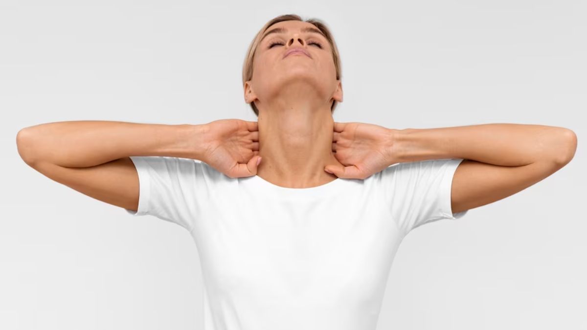 7 Perfect And Easy-To-Do Exercises For The Sharp Jawline