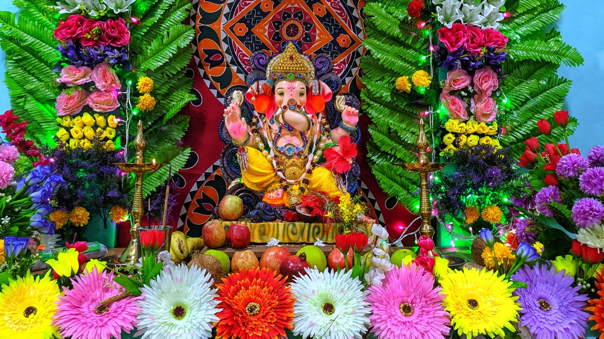 Happy Ganesh Chaturthi: 5 Mouth-Watering Delicacies To Savour On Ganesh  Mahotsav