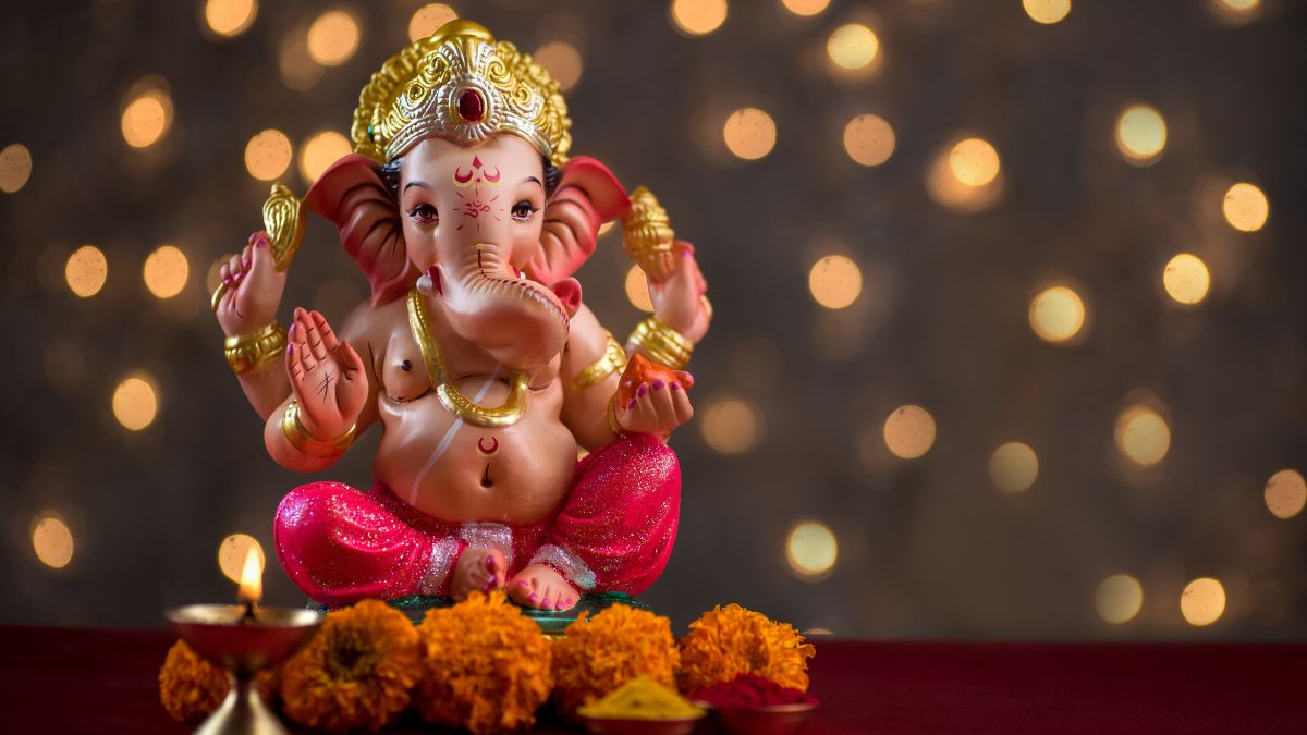kolar-news-karnataka-teacher-suspended-for-fracturing-students-hand-over-ganesh-worship