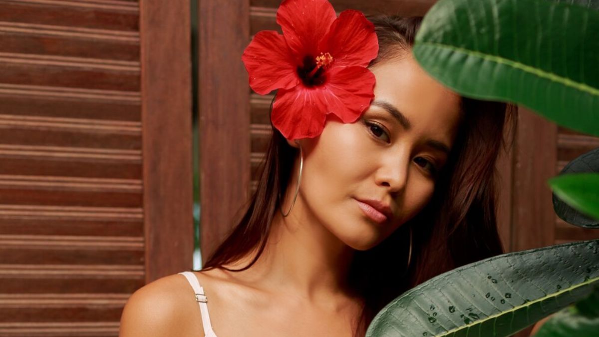 best-5-advantages-of-hibiscus-for-healthy-lustrous-and-shiny-hair