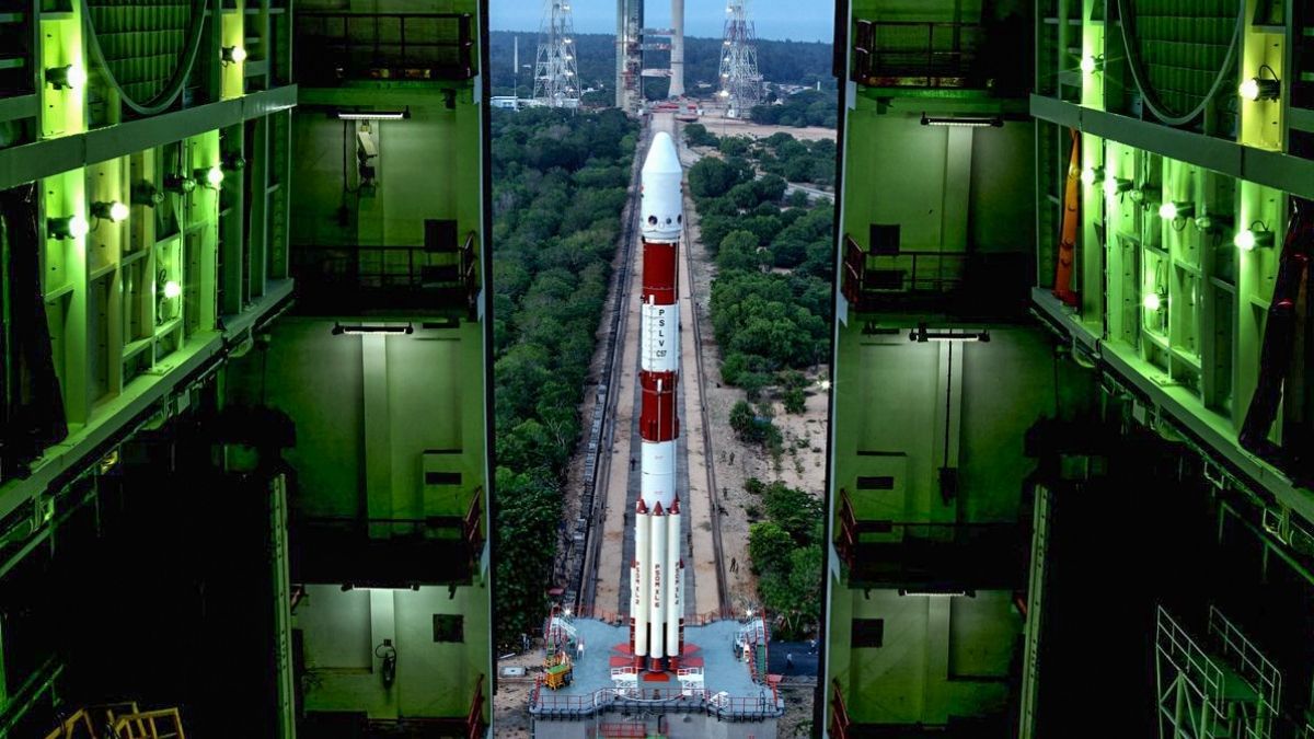 adityal1-mission-countdown-begins-isro-chief-offers-prayers-for-success-ahead-of-launch-top-points