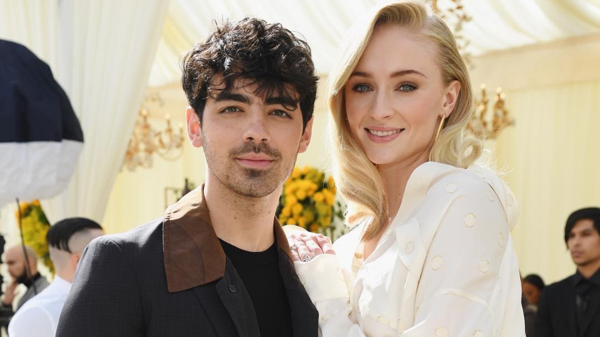 Youxxxcom - Joe Jonas Tears Up While Singing 'Hesitate' Song He Wrote For Estranged  Wife Sophie Turner | Viral X Videos