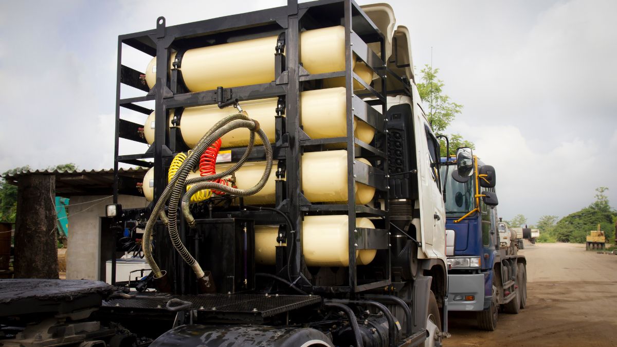 centre-hikes-price-of-domestic-natural-gas-for-second-month-in-a-row-under-new-pricing-formula