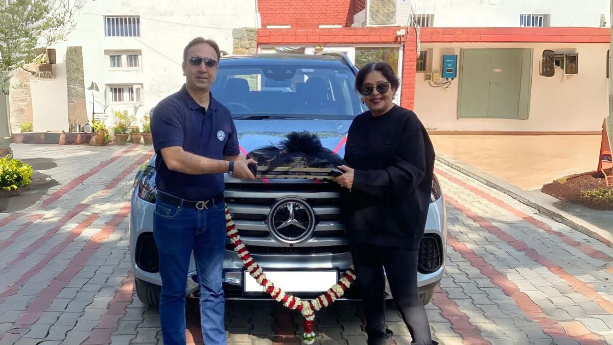 bollywood-actor-kirron-kher-gifts-herself-swanky-mercedes-benz-gls-suv-all-about-the-car