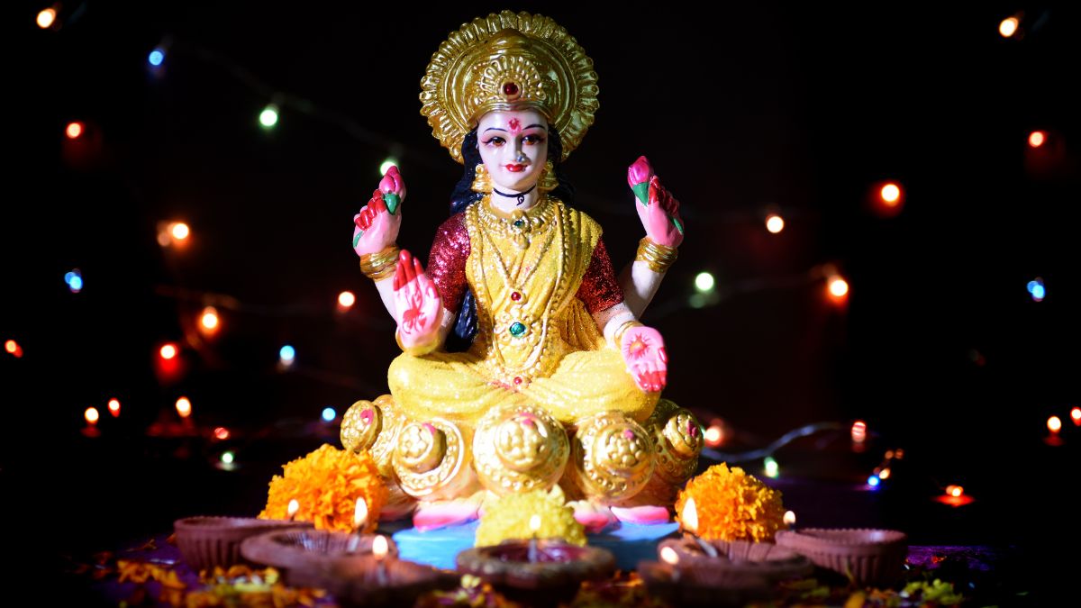 51 Trendy Baby Girl Names Inspired By Goddess Lakshmi With Meanings