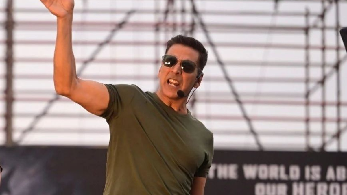 Akshay Kumar’s Fan Slit His Hand With Blade Hidden Between Nails; Actor ...