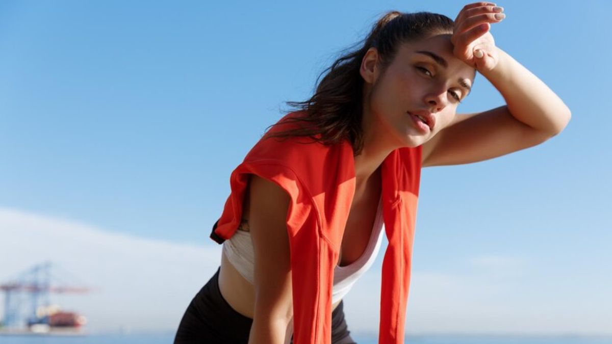 5 Simple Ways To Prevent Excessive Sweating During Summers