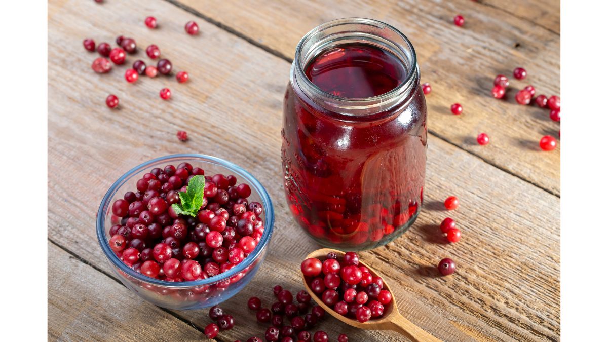 5 Amazing Health Benefits Of Cranberries That Make Them A Superfruit