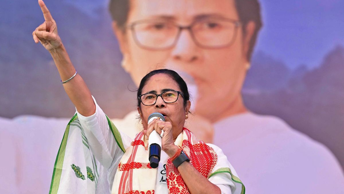 ‘Not Safe, BJP Targeting Us’: Mamata Banerjee Alleges Conspiracy ...