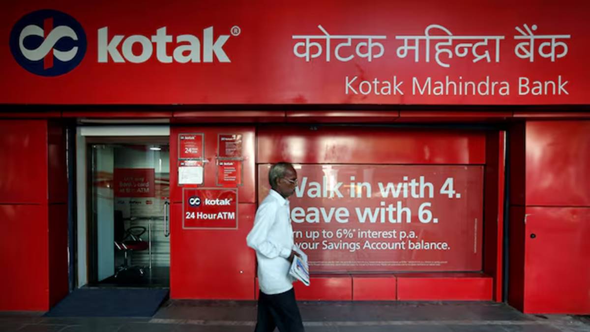 RBI Bars Kotak Mahindra Bank From Onboarding New Online Customers, Issuing Fresh Credit Cards