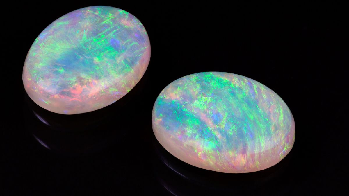 Why Is Opal Gemstone Worn In Ring And Index Finger Only? Know ...