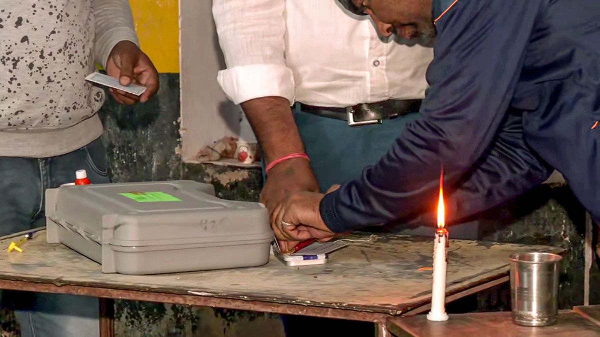 No Going Back To Postal Ballot: SC Rejects All Pleas Seeking 100% Verification Of EVMs With VVPATs