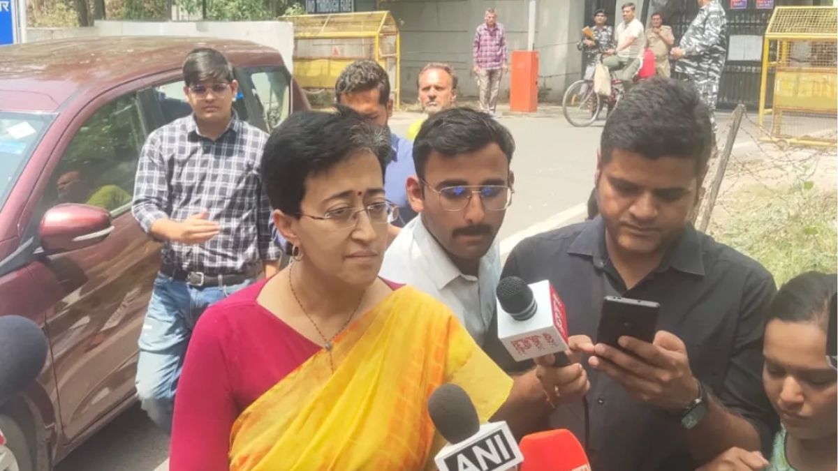 Delhi Minister Atishi Meets Arvind Kejriwal In Tihar Jail Says Cm Worried For People Of 9901