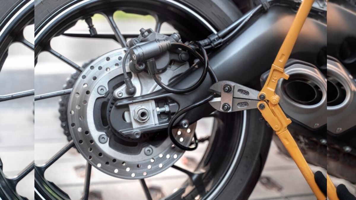 bike-chain-maintenance-tips-in-summer-check-benefits-of-lubing-bikes-chain-at-regular-intervals
