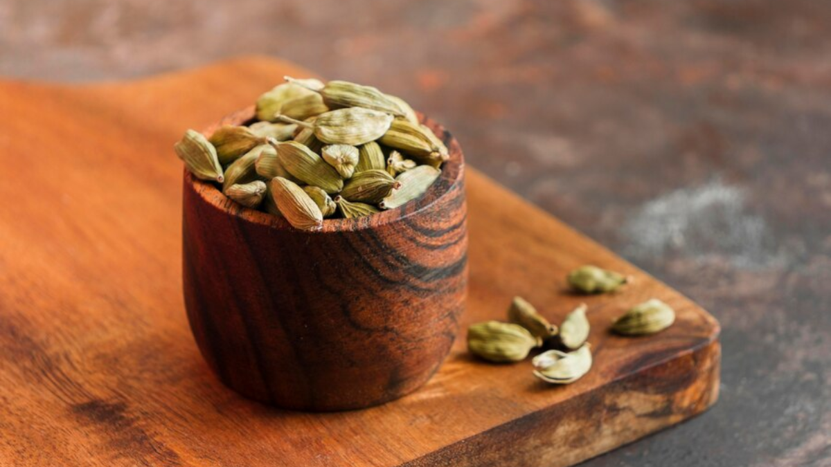 5 Incredible Benefits Of Cardamom For Skin, Hair And Health