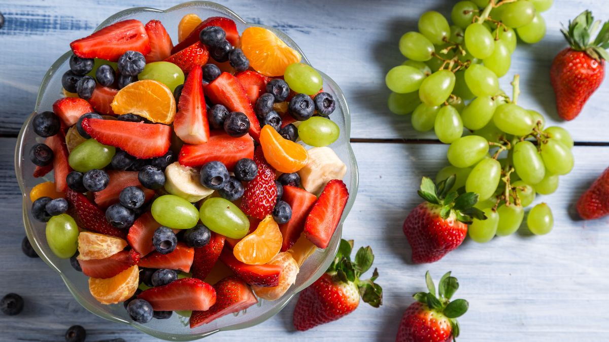 5 Reasons Why You Should Eat Fruit Salads In Summers