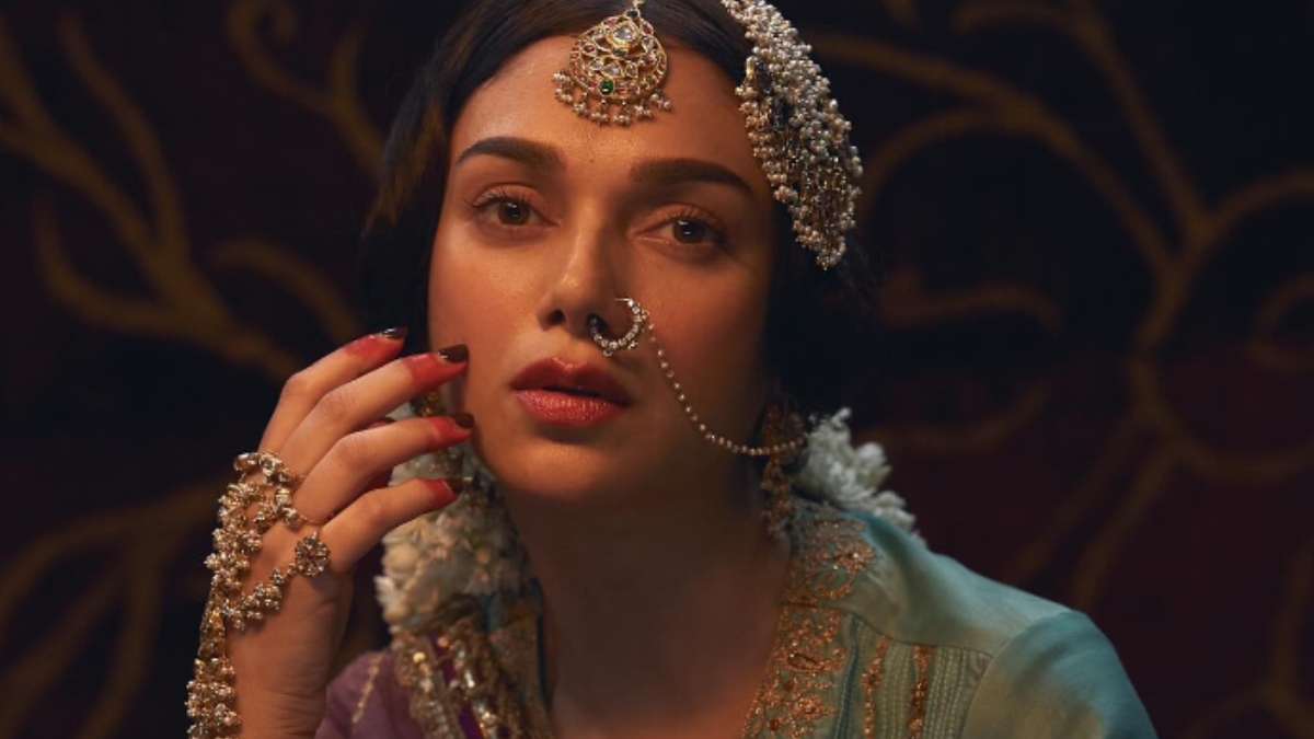 Aditi Rao Hydari Recreates Her Iconic Walk From Heeramandi At Cannes