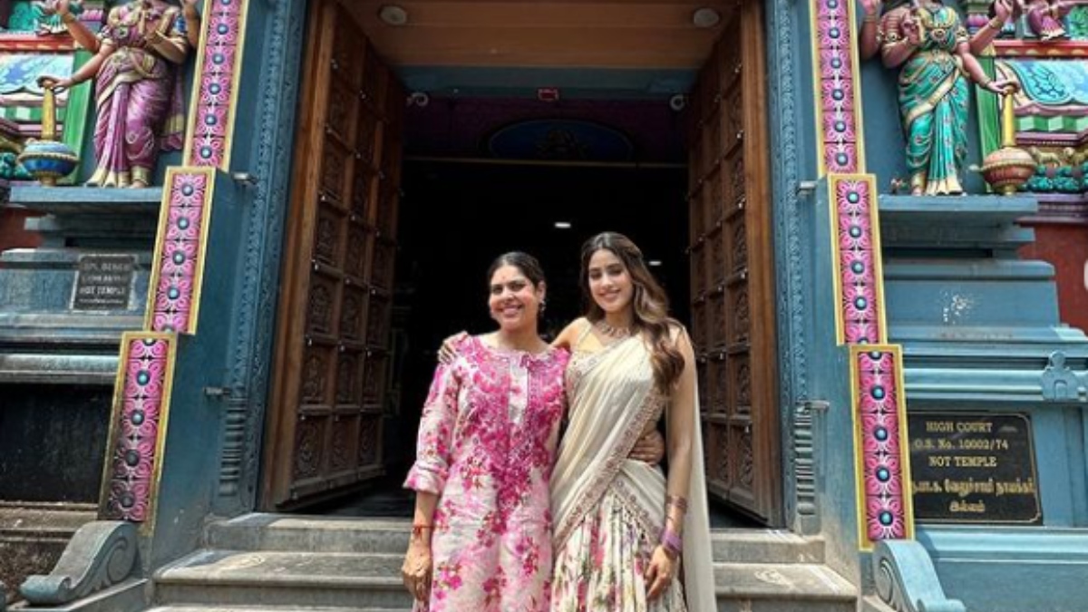 janhvi-kapoor-visits-muppathamman-temple-in-chennai-ahead-of-mr-and-mrs-mahi-release-mummas-most-favourite-place