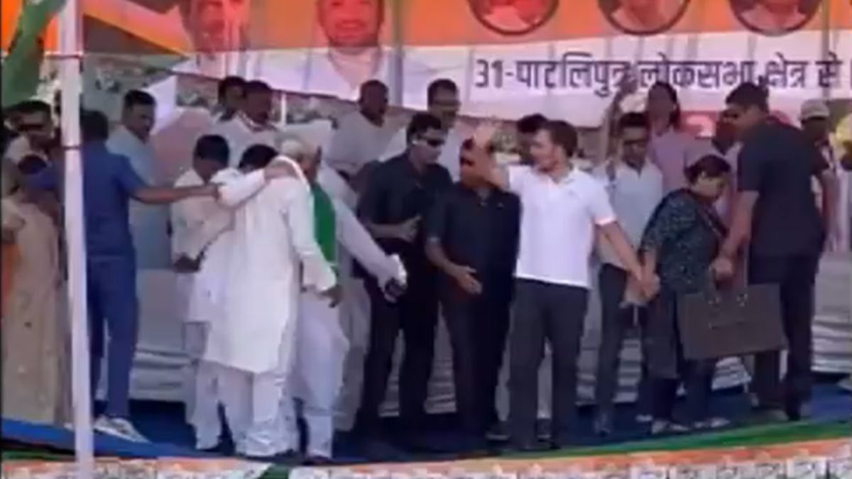 Bihar: Portion Of Stage Caves In During Rahul Gandhi's Paliganj Rally | VIDEO