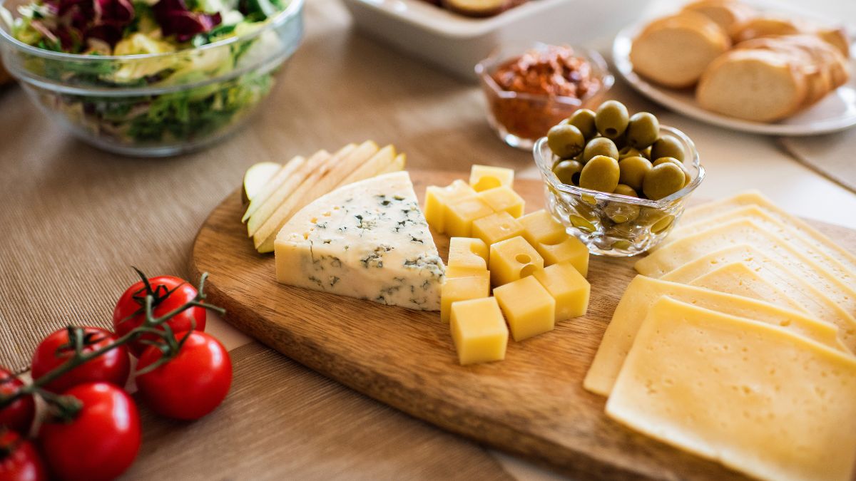 5 Disadvantages Of Eating Too Much Cheese Everyday