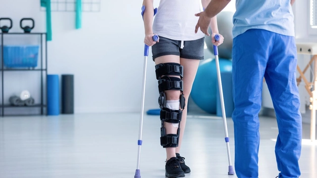 expert-lists-useful-tips-for-people-with-orthopedic-conditions-to-stay-safe-during-heatwave