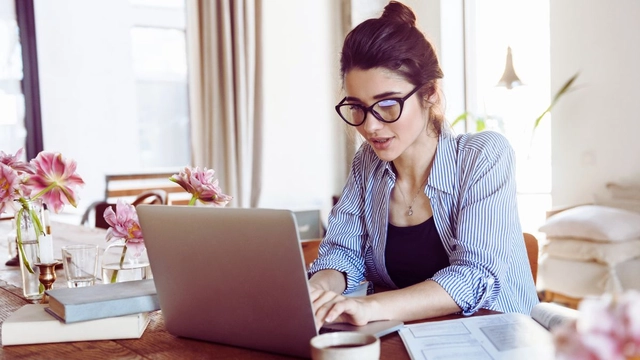 5-vastu-tips-to-must-follow-if-you-work-from-home-to-maximise-success