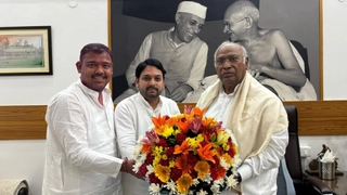 Congress Crosses 100 Mark In Lok Sabha After Independent Maharashtra MP Vishal Patil Extends Support To Party