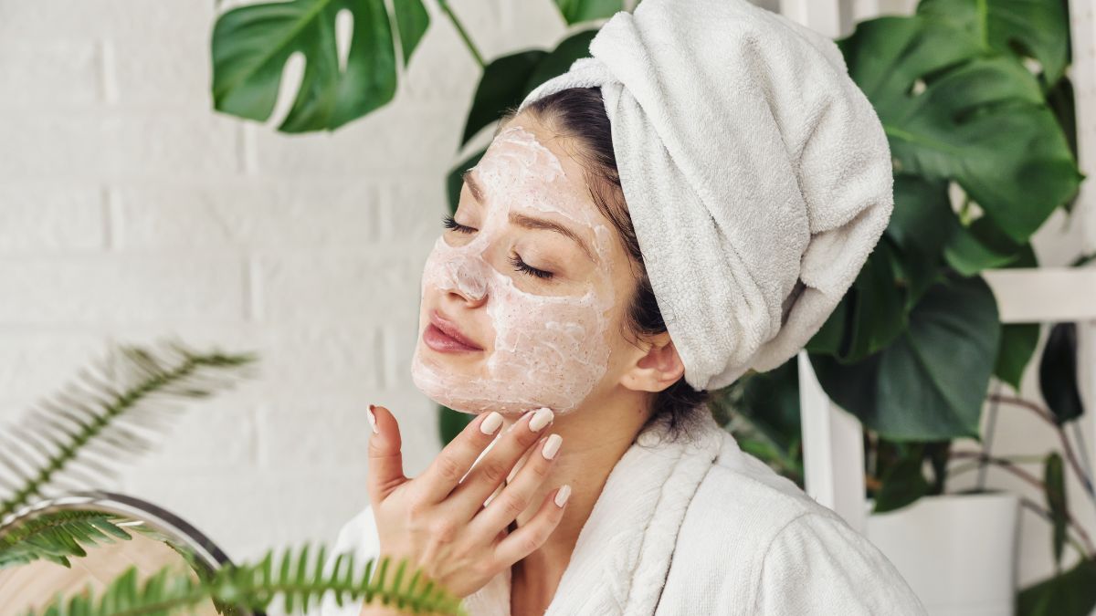 simple-ways-to-make-natural-face-masks-for-hydrating-and-glowing-skin-in-summer-know-from-expert