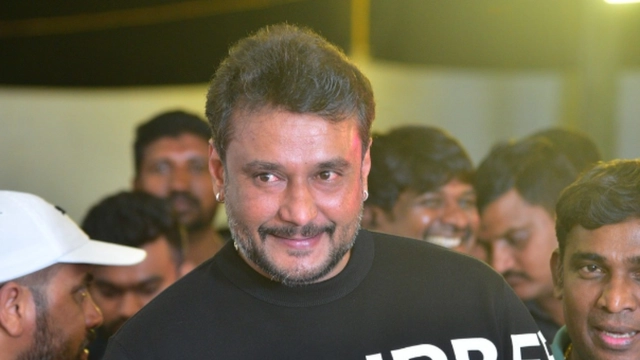 kannada-actor-darshan-gets-taken-into-police-custody-in-alleged-murder-case-report