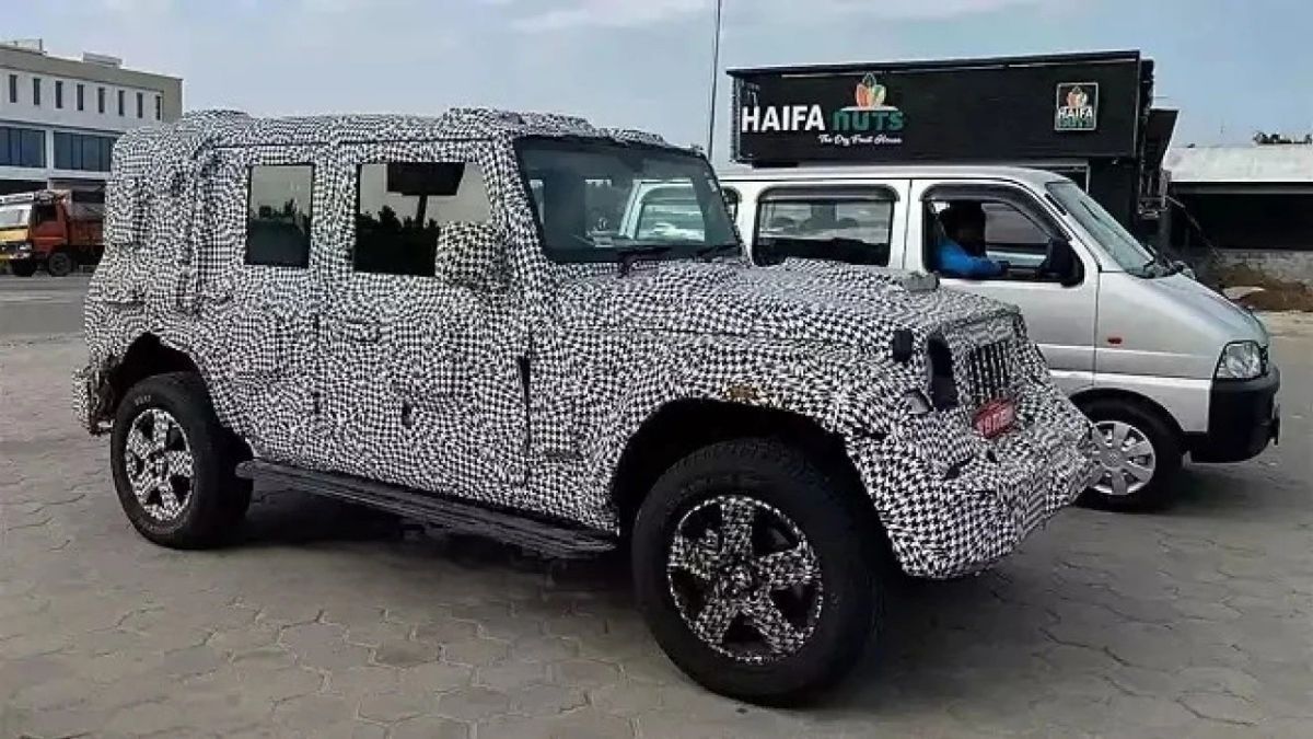 Mahindra Thar 5-Door Mid-Spec Variant Spotted Ahead Of August 15 Launch ...