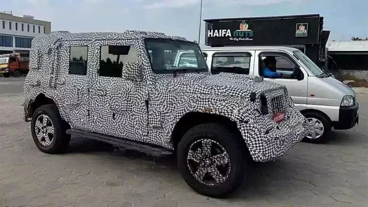 mahindra-thar-5door-midspec-variant-spotted-ahead-of-august-15-launch-check-new-design