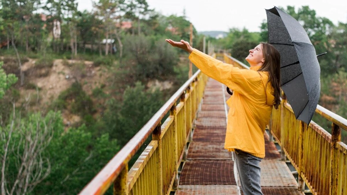 expert-lists-essentials-you-must-keep-handy-for-early-monsoon-preparedness