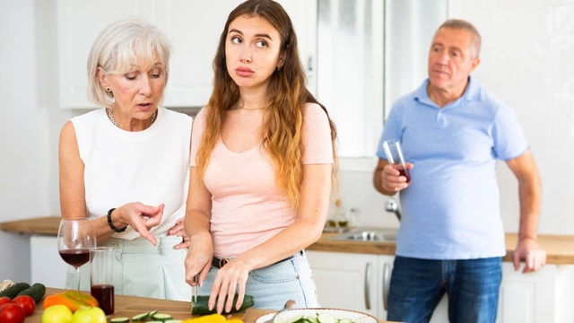 toxic-nature-are-you-also-noticing-these-6-negative-signs-in-your-daughterinlaw