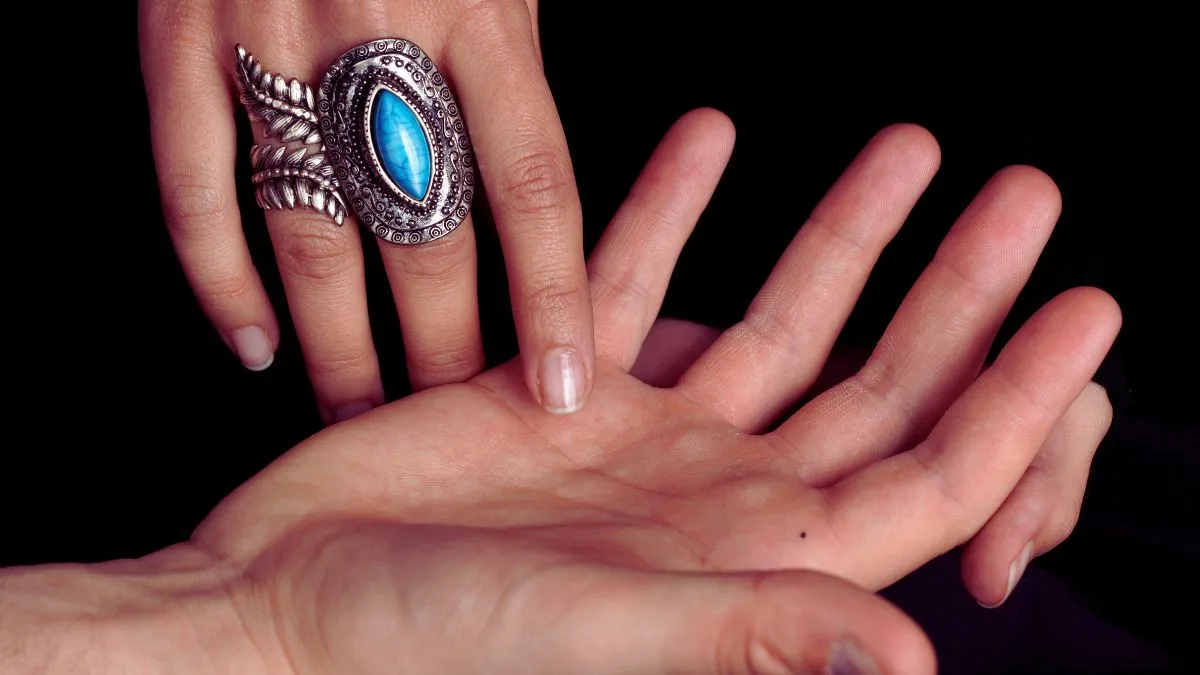 what-does-having-too-many-lines-on-left-and-right-palm-indicate-palmistry-explains