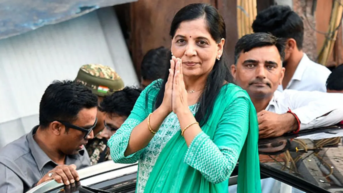 on-arvind-kejriwals-arrest-by-cbi-in-excise-policy-case-wife-sunita-alleges-dictatorship-emergency-by-bjp