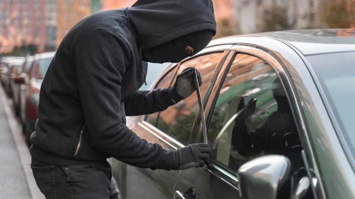best-antitheft-protection-devices-from-steering-wheel-locks-to-alarm-systems-to-engine-immobilisers-full-list