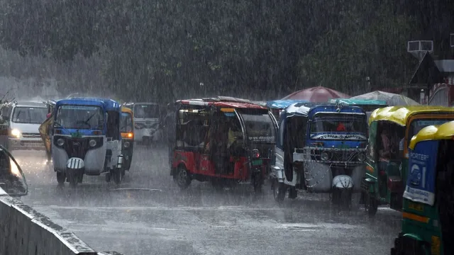 delhi-and-noida-receives-heavy-rain-today-brings-relief-from-heatwave-and-humidity-check-7-day-forecast