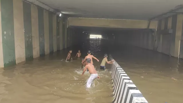 delhi-rains-expose-more-than-300-waterlogged-areas-across-national-capital-maximum-under-pwd