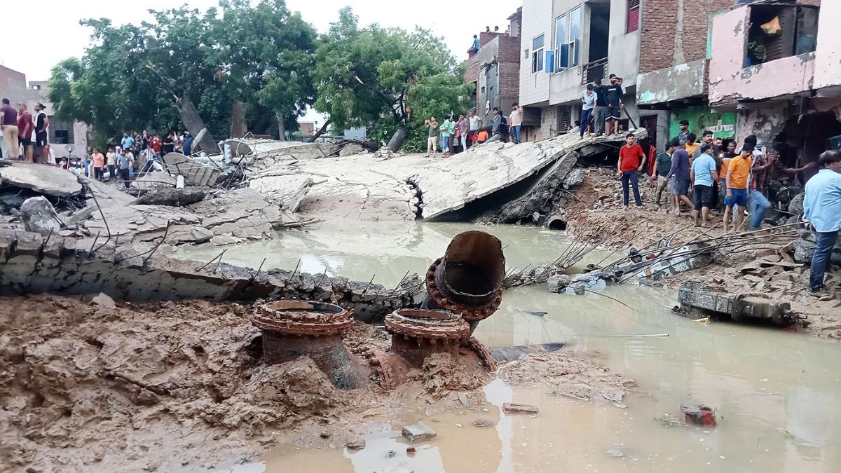 Mathura Water Tank Collapse: DM Constitutes Panel To Probe Lapses ...